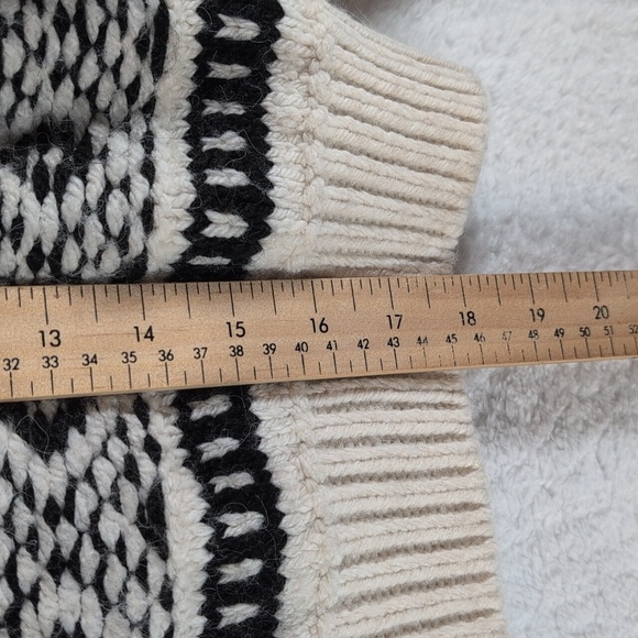 Zara Black and Cream Patterned Turtleneck Sweater - Picture 5 of 6